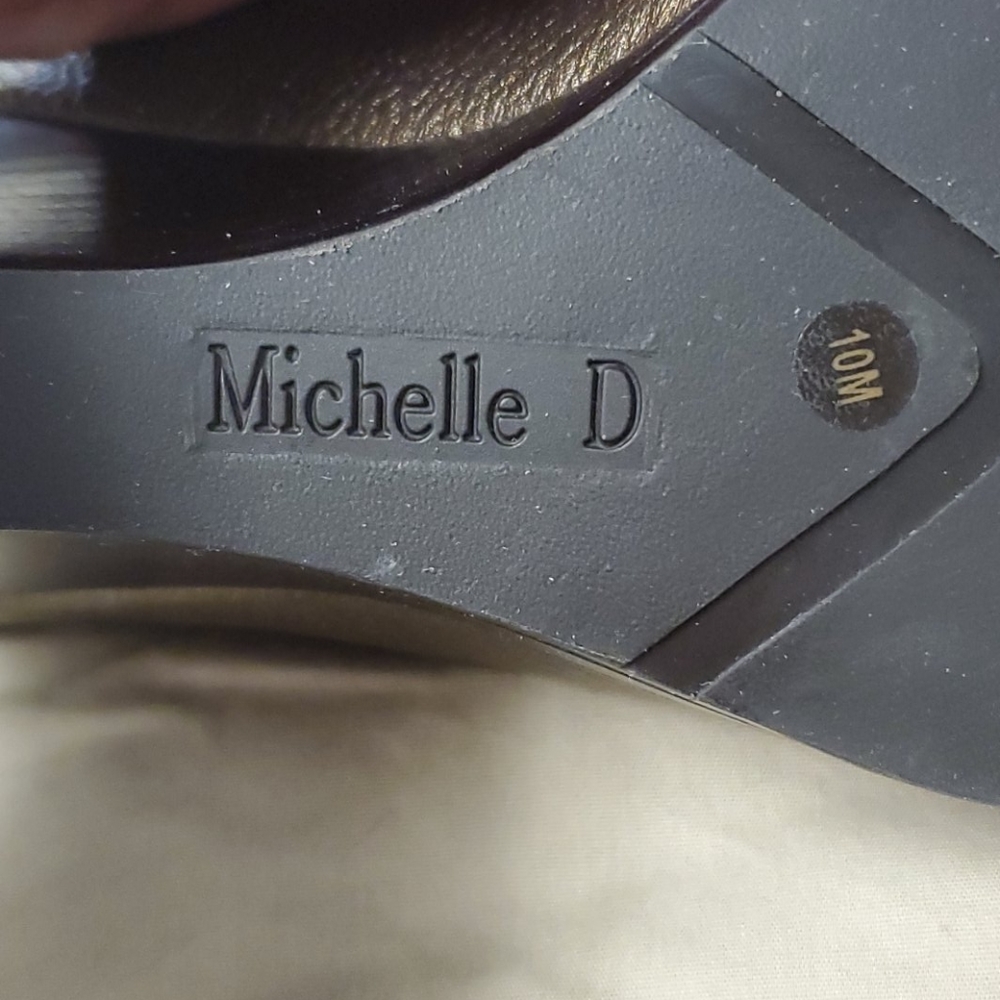Michelle D Wedges - Picture 8 of 8